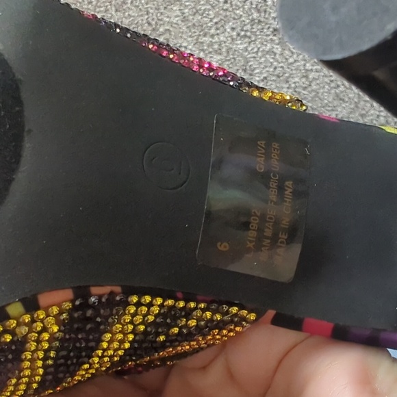 Cape Robbin Darian Knotted Slip On Size 6 Multi color rhinestone NEW - Picture 5 of 8